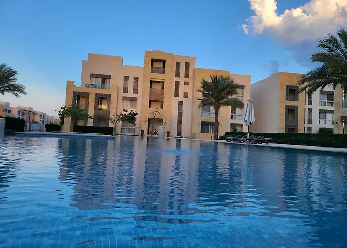 Mangroovy - 2br Prodigious Ground Pool & Sea View Appartement Hurghada